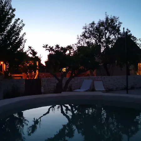 Trullo Molains * Ostuni