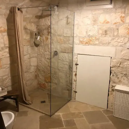 Trullo Molains * Ostuni